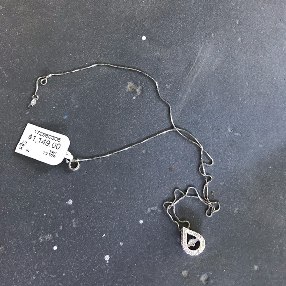 Kay Jewelers floating diamond pendant - Picture 5 of 5